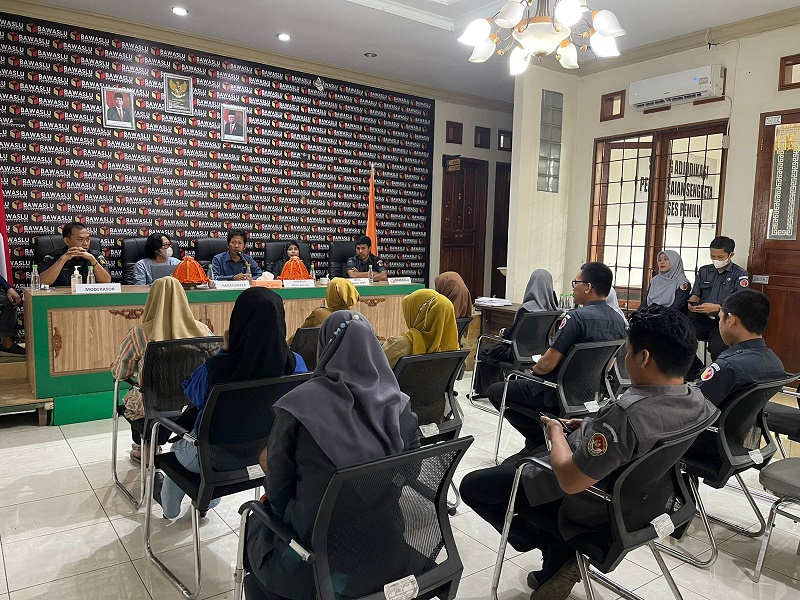 Perempuan Rentan Terjebak Pelanggaran, Bawaslu Gowa Gelar Dialog Publik Peran dan Partisipasi Perempuan dalam Pemilu